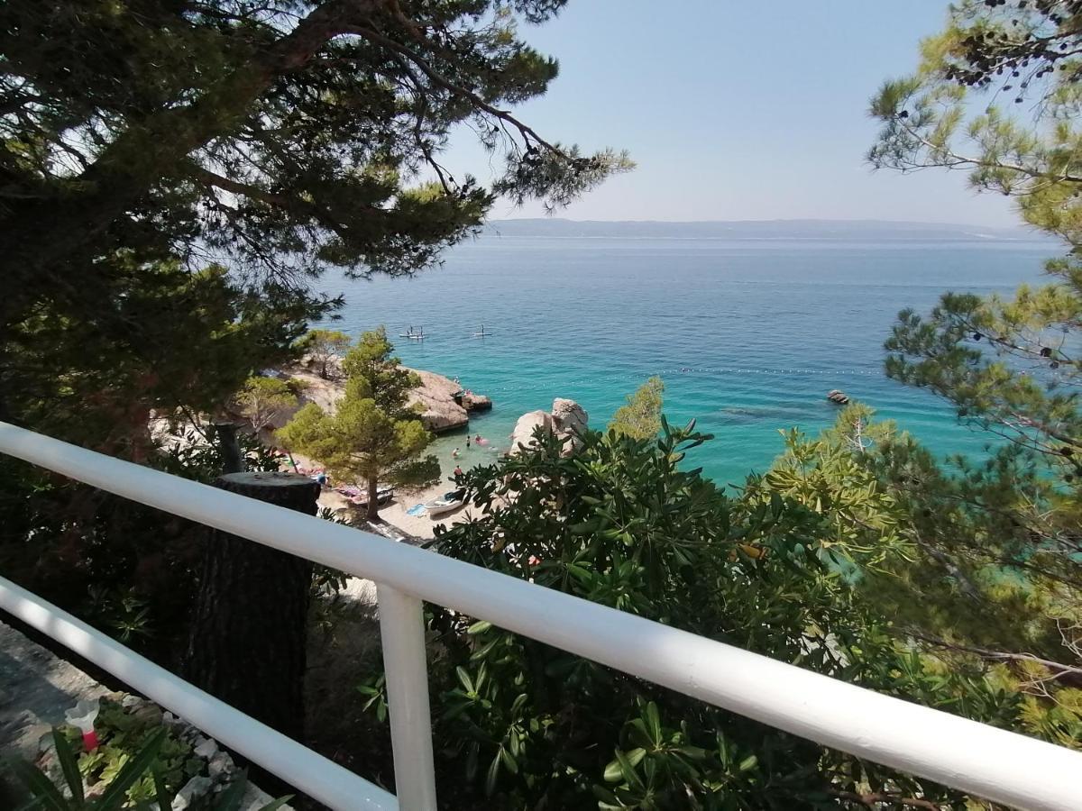 Apartmani Mares - 20 M From The Beach Brela Extérieur photo