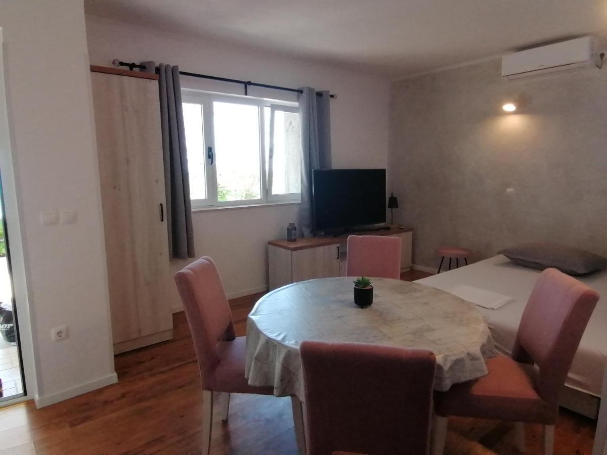 Apartmani Mares - 20 M From The Beach Brela Chambre photo