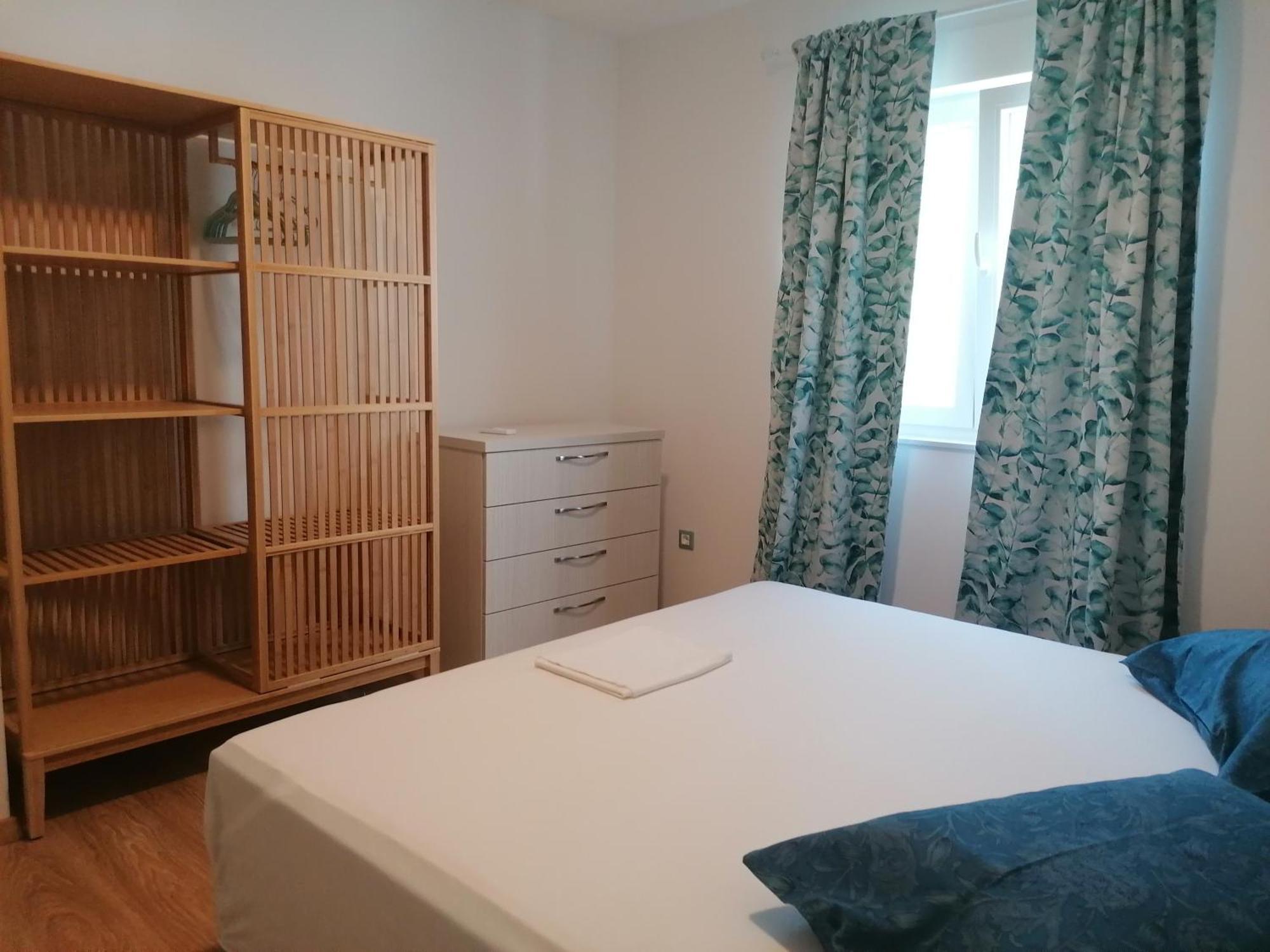 Apartmani Mares - 20 M From The Beach Brela Extérieur photo